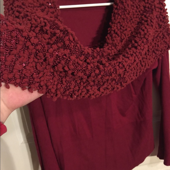 Gabi & Eden shall/cowl sweater - Picture 4 of 6